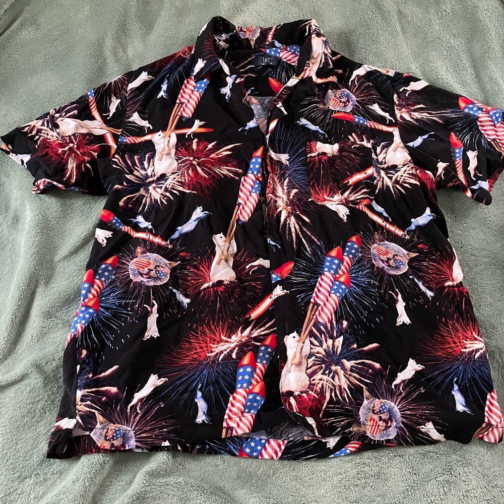 Men’s Cats and America Button Down Shirt XL